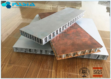 China Los paneles de aluminio del panal de la duración larga, tamaño modificado para requisitos particulares material del panal proveedor