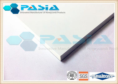 China La puerta contemporánea del panal artesona tamaño modificado para requisitos particulares de la resistencia a la corrosión proveedor