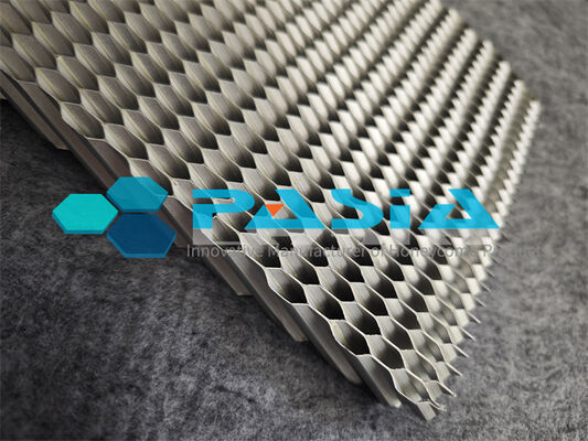 China 5052 Aluminum Honeycomb Energy Absorber with Gradient Thickness Cell Walls for Low-velocity Impact proveedor