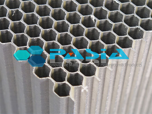 China Hexavalente de conversión de cromo recubierto de aluminio núcleo de panal de miel de alta resistencia a la unión para aeronaves proveedor