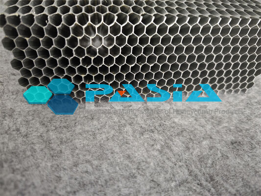 China Absorbedor de energía de panal de aluminio con rendimiento de fuerza constante predecible proveedor