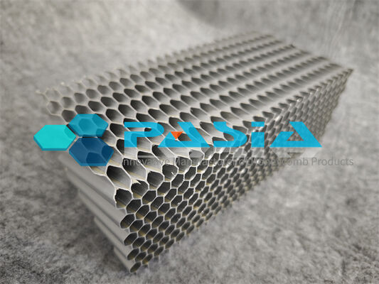 Flame Retardant Lightweigt Honeycomb Energy Absorber with High Heat Dissipation Pyramidal Structure Handling 15 KW/m² for Aerospace Chamber Lining proveedor