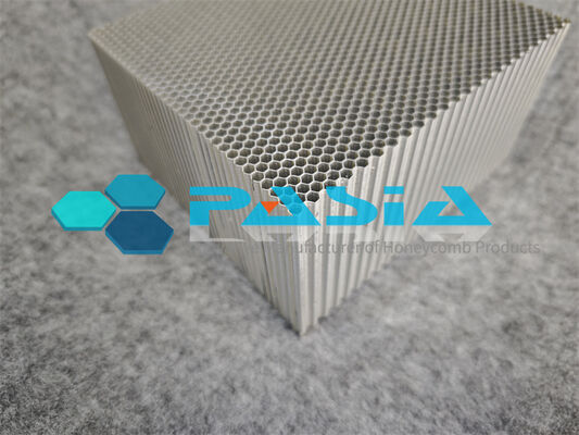 Hexavalente de conversión de cromo recubierto de aluminio núcleo de panal de miel de alta resistencia a la unión para aeronaves proveedor