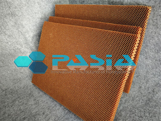 Core de panal de panal de abejas de aramida ligero y resistente a la llama para el interior aeroespacial proveedor